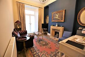 Ascot House Hotel