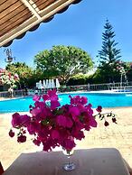 Grand Ada Family Hotel