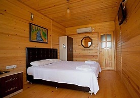 Grand Ada Family Hotel