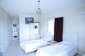 Grand Ada Family Hotel