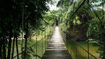 Amuntai Rainforest Lodge