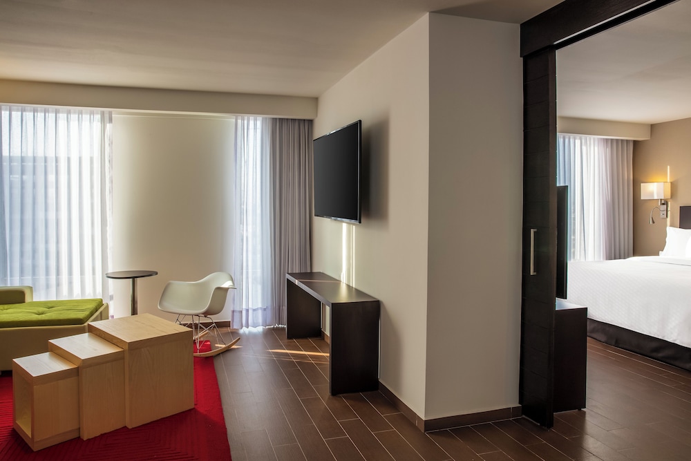 Fiesta Inn Express Queretaro Constituyentes