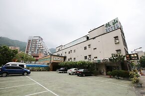 Long Shan Hotel