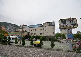 Long Shan Hotel