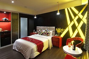 Cai-Lai Hotel