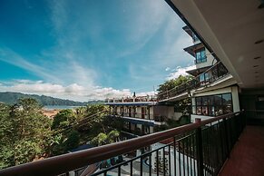 Skylodge Resort