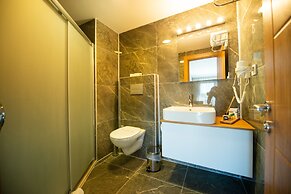Big Point Hotel