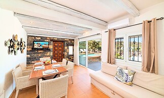 Cretan Lodge Private Heated Pool