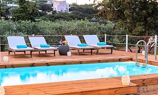 Cretan Lodge Private Heated Pool