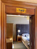 The Dutch Mill Hotel
