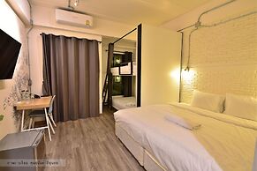 Bangkok Oasis Hotel