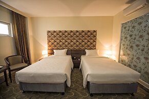 3MG Lakeside Hotel