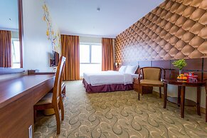3MG Lakeside Hotel