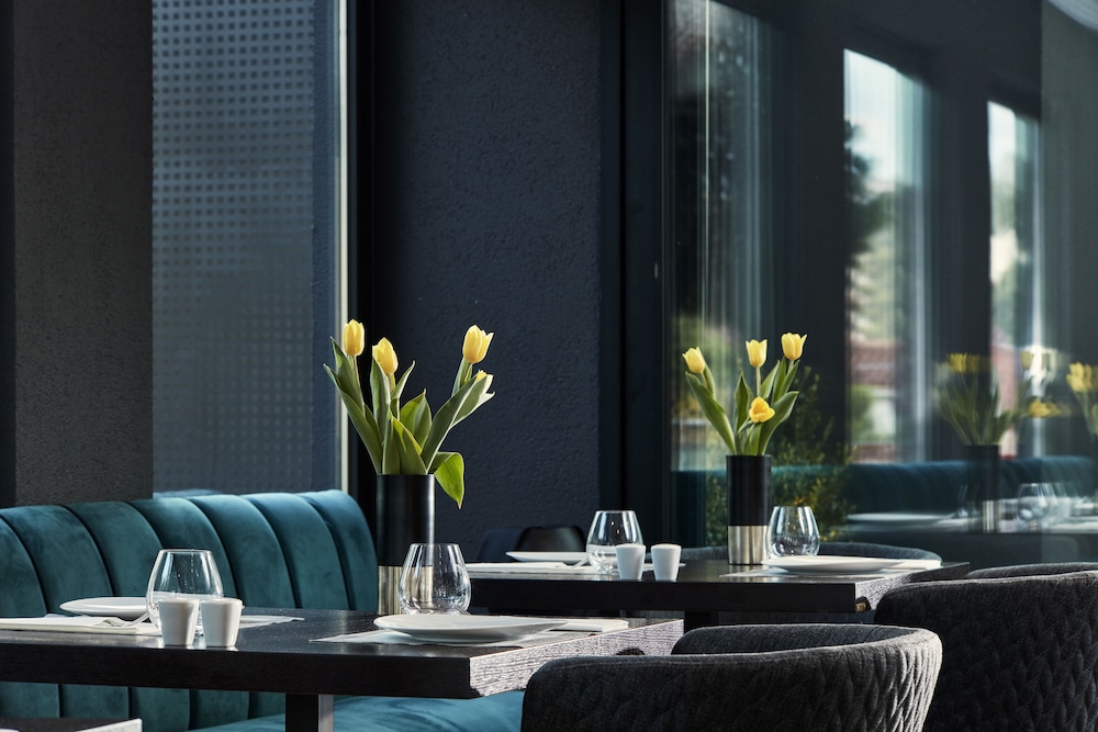 Azur Hotel