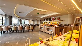 Aqua Mount Hotel Thermal Spa Hot Spring