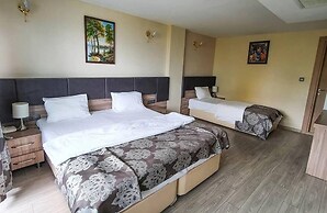 Dora Hotel