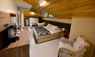 Dora Hotel