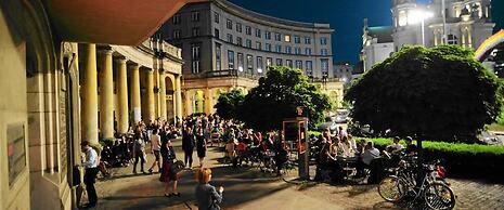 UNIT Centrum deLuX Plac Zbawiciela