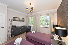 Navy Group - Old Town Apartments