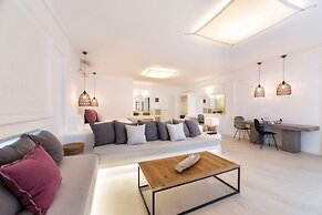 Anna Platanou Suites