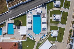 Villa D'Oro - Luxury Villas & Suites