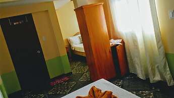 Hwan Dynasty Suite Elnido