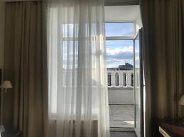 7 Avenue Hotel & SPA
