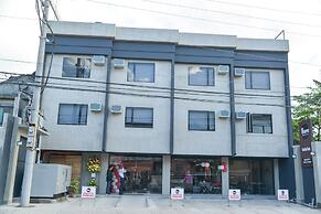 Bhive Hotel