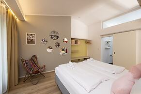 Little Suite Apartments