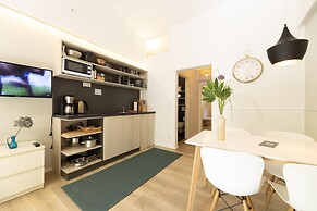 Little Suite Apartments
