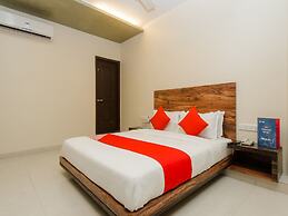 OYO 11747 Hotel Sai Comforts