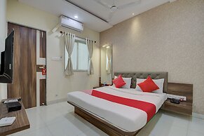 Collection O 11693 Hotel Sunshine