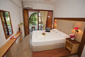 Damnoni Paradise