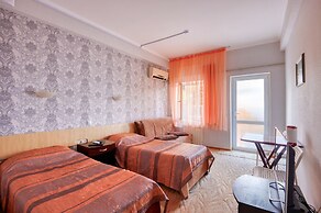 WaterLoo Hotel