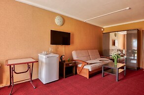 WaterLoo Hotel