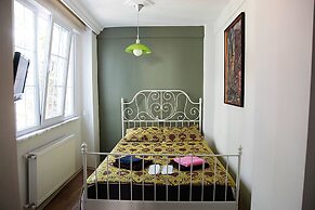 Ayroom