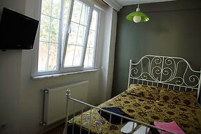 Ayroom