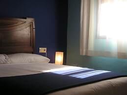 Cal Maginet Hotel