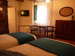 Cal Maginet Hotel