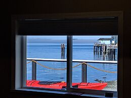 Nimpkish Hotel