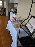 Nimpkish Hotel