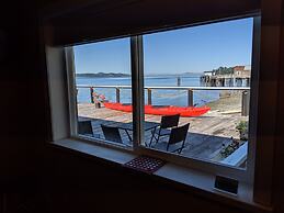 Nimpkish Hotel