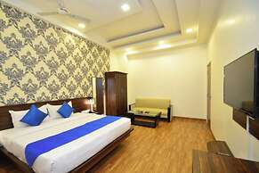 Hotel Sapphire World