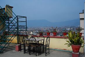 Hotel Holy Temple Tree & Chautari Cafe