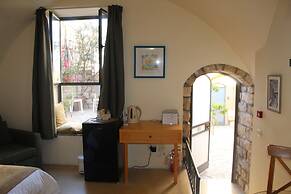 Artists' Colony Inn Zefat