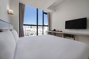 CHECK inn Express Taichung Fuxing
