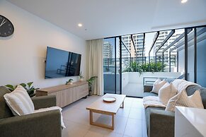 Iconic Kirra Beach Resort