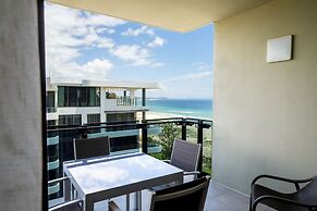 Iconic Kirra Beach Resort