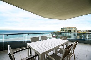 Iconic Kirra Beach Resort