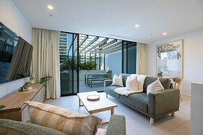Iconic Kirra Beach Resort